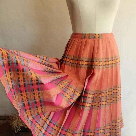 Vintage 1940s 1950s Tartan Skirt, JC Penney Wool Worsted Highland Plaid Pleated - Picture 5 of 10